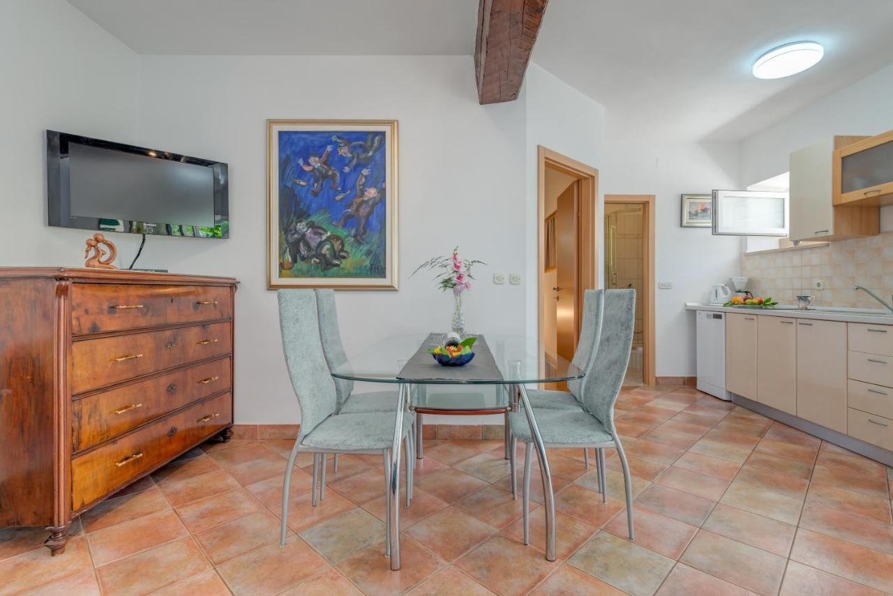 Apartments Obala بول المظهر الخارجي الصورة